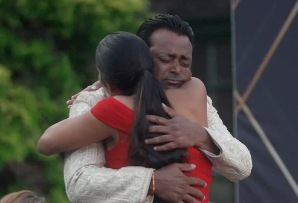 eander Paes hugs his daughter Aiyana Paes