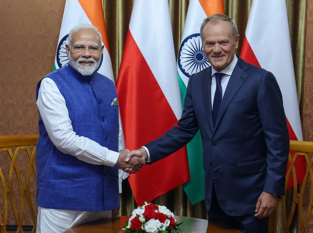 modi-and-donald-tusk