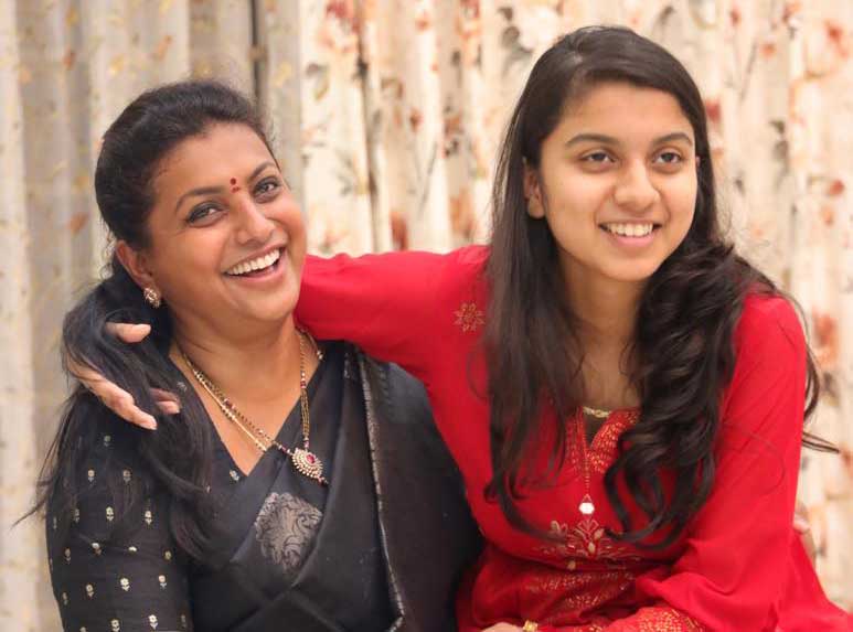 Roja-and-her-daughter-Anshu